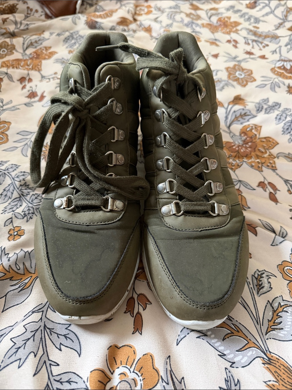 London Fog Olive Green Lace-Up Sneakers